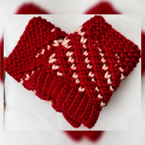 Hand Crafted Knit Spiral Heart Fingerless Gloves Valentine’s Gift Typing Gloves - Picture 2 of 7